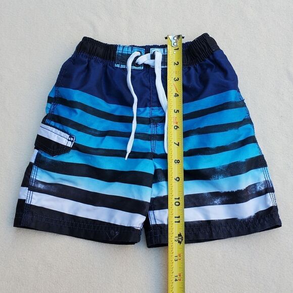 Kanu striped swim trunks Size 4T - Picture 2 of 10